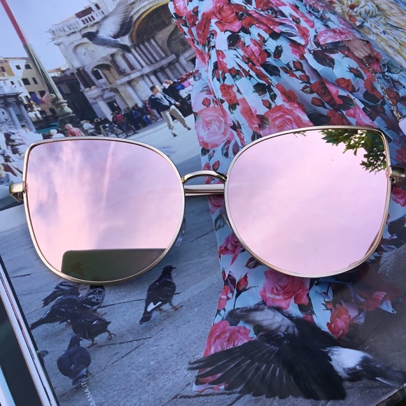 Rose Gold Mirrored Sunglasses - Picture 2 of 4